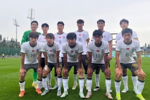 星空体育app下载-补时最后一分钟李源捷头球中柱，中国U18队1-2憾负韩国