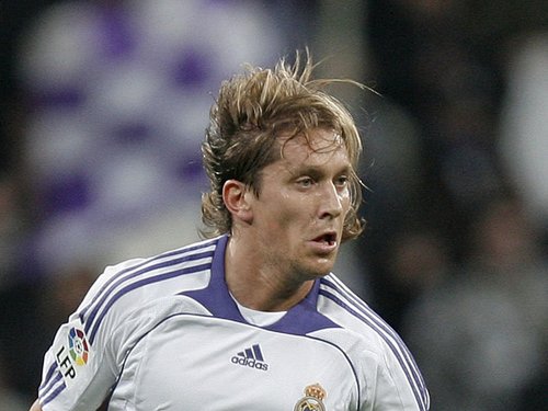 星空体育app下载-萨尔加多：贝克汉姆当年在皇马每天都找我出门，这让我妻子很生气